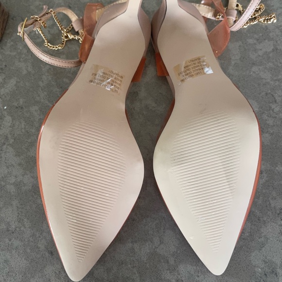 Nordstrom XOXOX Pointy Clear Closed Toe Heel - Picture 4 of 5